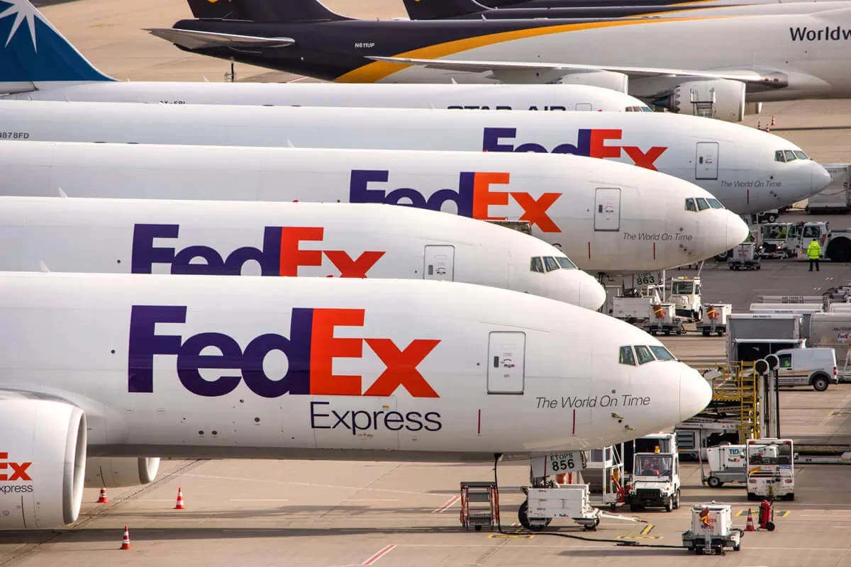 FedEx - công ty dịch vụ vận chuyển quốc tế